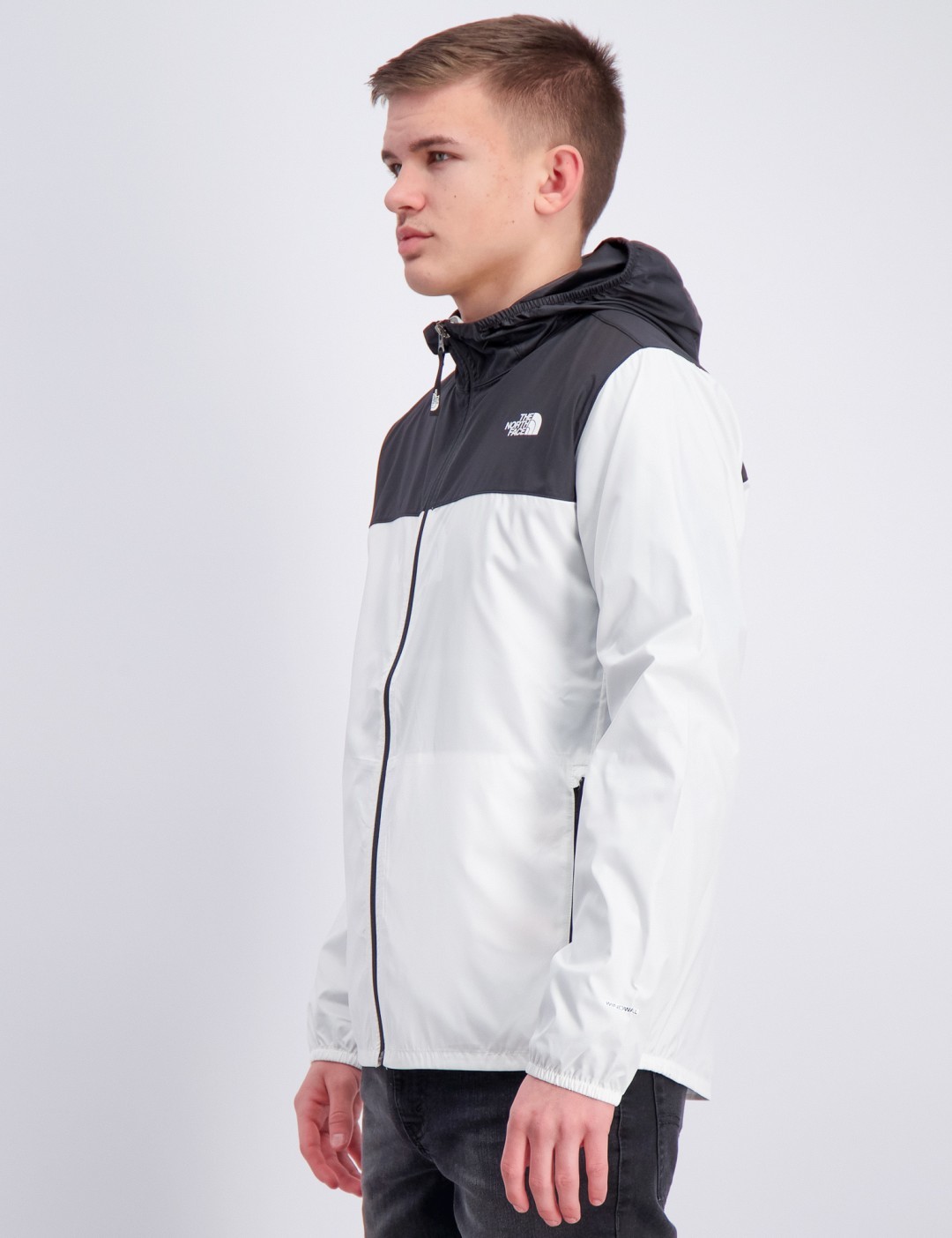 Reactor wind outlet jacket