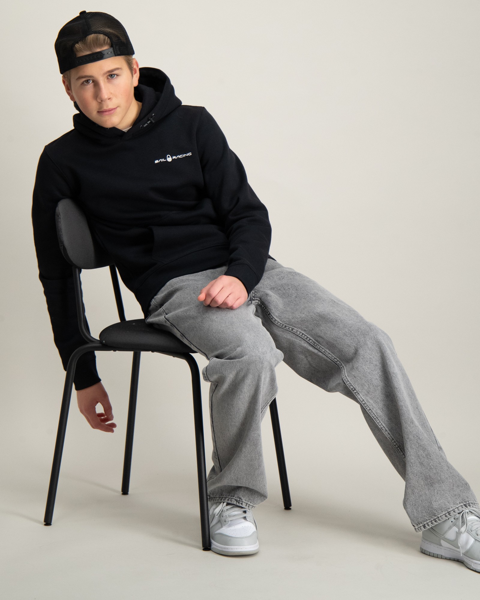 Sail Racing Svart JR BOWMAN LOGO HOOD för Kille Kids Brand Store